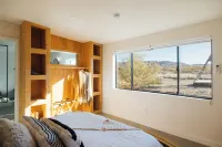 Casa Del Desierto—Private Boho Oasis with Palm Trees, Hot Tub, Fire Pits