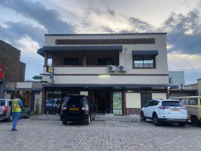 Hotel Hibiscus Hotels near Unity Monument