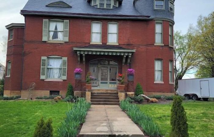 Johnstone Mansion