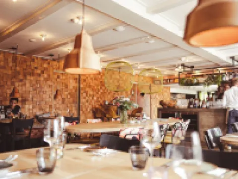 Logement Overzee 內斯酒店