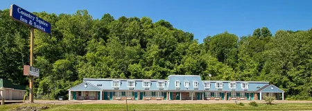 Country Squire Inn and Suites Отели в г. Кин Тауншип