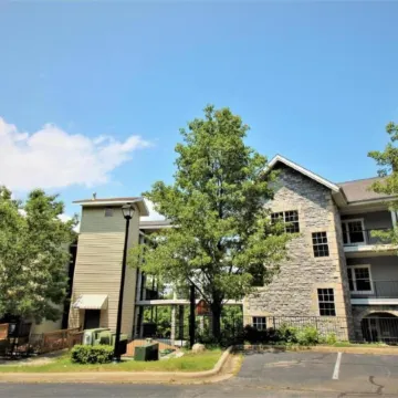 Branson's Great Rock Retreat