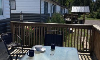 Jackfish Lake Cottages Motel