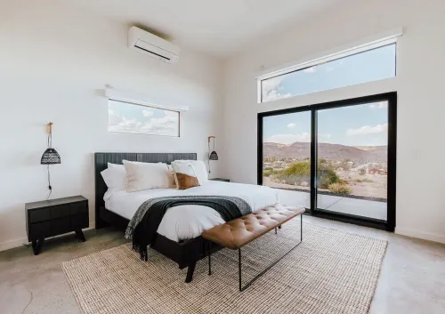 Modern Home with Pool & Spa-walk to Pionertown Hotels in Pioneertown