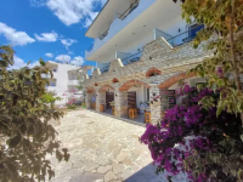 Velco BB Himara Hotels in Himare