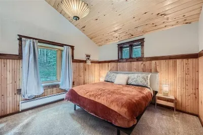 Pet & Kid Friendly - 5 min to Main St. - Private Breckenridge Retreat Hotels near Blue Lakes Trailhead