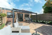Beautiful Home with Garden Hotels in Callantsoog