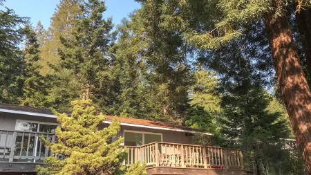 Mar a Vista: Cozy Coastal Cottage with Modern Amenities