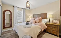 West Spanish Cottage, Heated pool, SOLANA Shops, hiking trails Hotels near Mesa Street Antique Mall