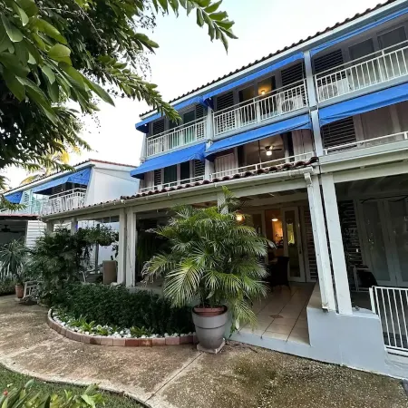 Lovely Dorado Beach Villa With King Size Bed