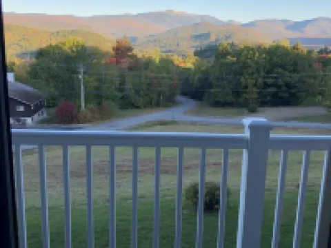 Beautiful Mountain View Condo near North Conway and Storyland Hotels in Glen