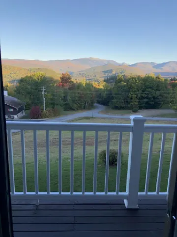 Beautiful Mountain View Condo near North Conway and Storyland