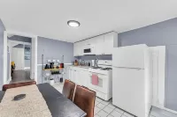 Quaint 2BR in Historical Little Italy