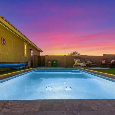 Dual King Suites-Quiet Gateway in Estrella Mt. Ra.