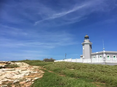 Your Cozy Combate beach retreat, 2 bed/2bath, full A/C, free laundry Отели в г. Бокерон