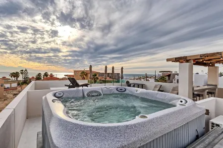 6 bd/6ba Las Conchas Rocky Point Mexico -Steps to OCEAN w/JACUZZI