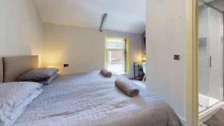 Morden 2 bed house sleeps 4 Отели в г. Понтипридд