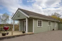 Peaceful, relaxing  lodge for 2 set in countryside Hotels in Elgin