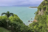La Vue du Phare, Vue Mer Incroyable et Acces Privée Crique Hotel a 
