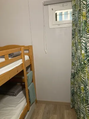 Rent appt.studio T1 (29 m2 +loggia 7 m2) Rsd le Parc des Oliviers la FAVIERE
