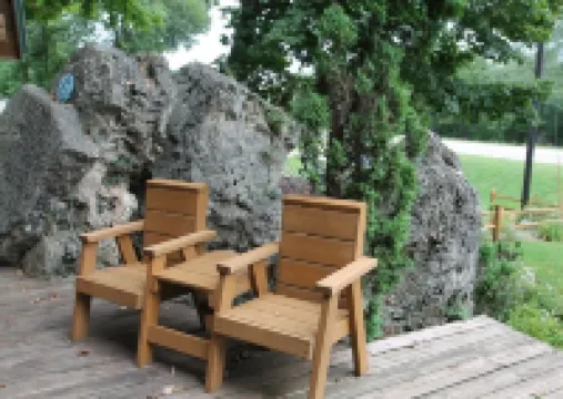 Log Cabin next to the Mississippi River