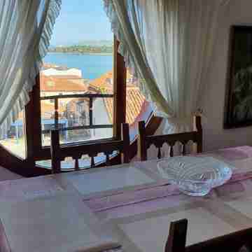 Penthouse with stunning views Dining/Meeting Rooms