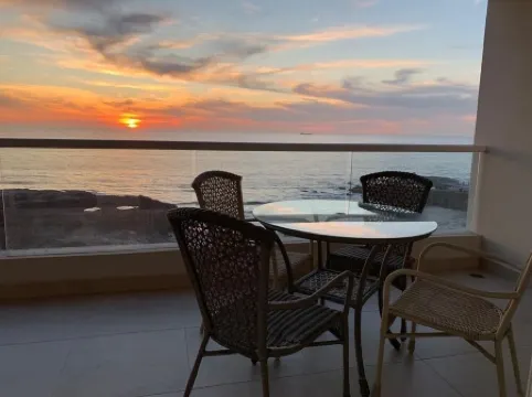 La jolla excellence  Ocean  front  condo in Rosarito Beach