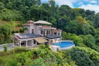 Whale Watchers Villa With Stunning Ocean View