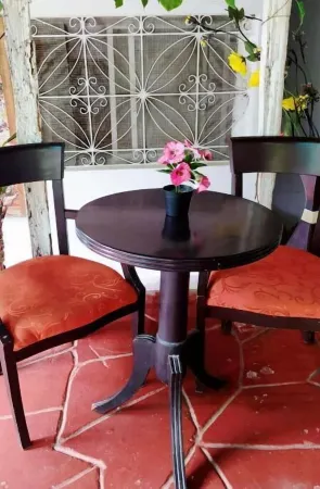 Casita bungalow c/agua caliente- naturaleza a 5 minutos de la Plaza!