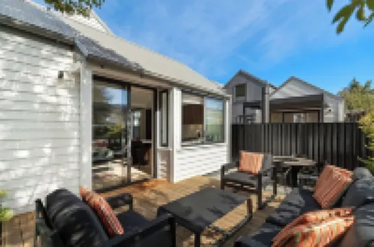 Shamrock Close - close to central Arrowtown