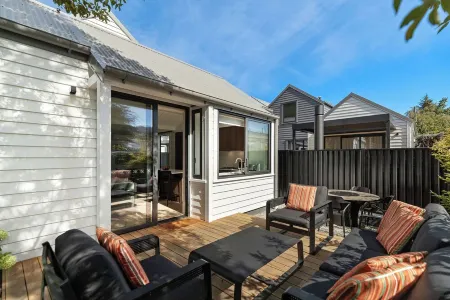 Shamrock Close - close to central Arrowtown Отели рядом с достопримечательностью «Buckingham Street»