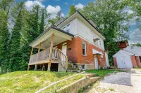 Awesome House, 5 minutes to DT, 2 miles to Stadium and Ruby Memorial! Hotels near Pierpont Centre