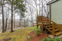 Adorable Lake House near Pates Ford Marina