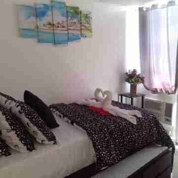 Azure Paris Hilton Beach Resort & Residences @ 1932 Maui Tower Rooms