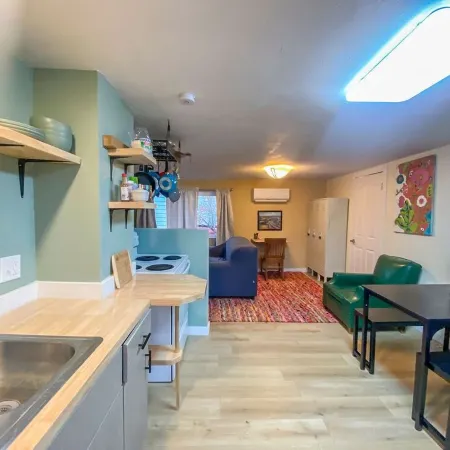 2 bed 1 bath cottage home