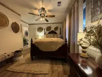 Rustic Solitude 5Bdr/4Bth/2940 sqft Luxury Lodge