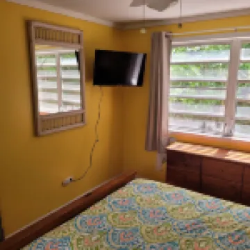 Spacious 3 Bd, 2 ba. Wsh/Dry Onsite - AC - Stable Wi-Fi - Full Kitchen