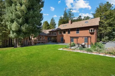 TIMBER VACATION - Home Movie Theater, Ping Pong, Air Hockey, Pool - Fort Bragg Hotels near Glen Blair Junction