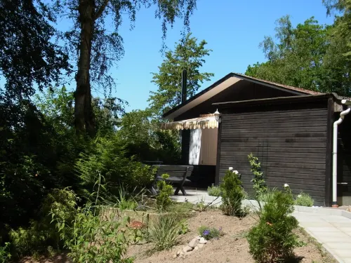 Idyllic holiday home on the forest and lake in Klingberg