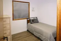 Cozy 3 Bedroom King Suite 7 min to Downtown CdA! 쿠티나이 카운티 호텔