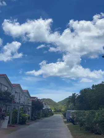 Newly renovated villa 5 minutes drive to beach