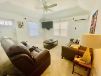 Cozy 2 bedroom,1 bath Apatment