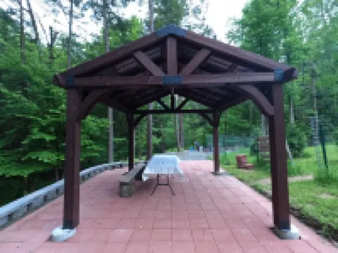 Cozy 4bd with the gym, sauna, hot tube seasonal pool