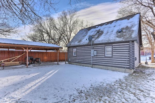 Maltese Ranch Cabin Near Medora Attractions!