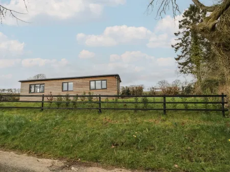 Goldthorne Lodge Отели рядом с достопримечательностью «Парк Бринтон»