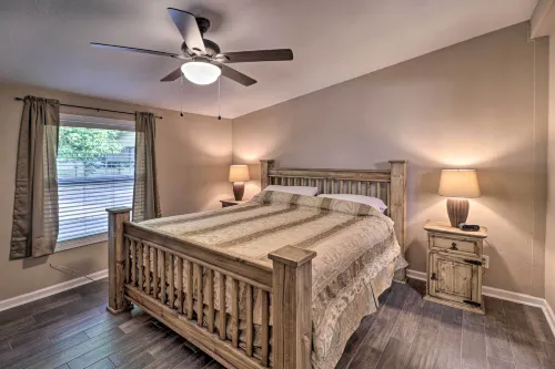 Lake Hamilton Home w/ Dock: 8 Mi to Hot Springs NP - 3-Star