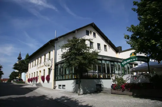 Hotel - Landgasthof Obermaier Zum Vilserwirt Hotels in Vilsbiburg