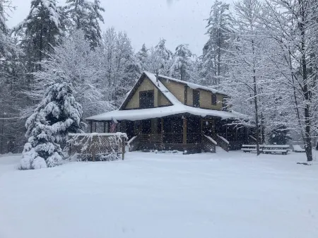 Large Cozy House in the Woods