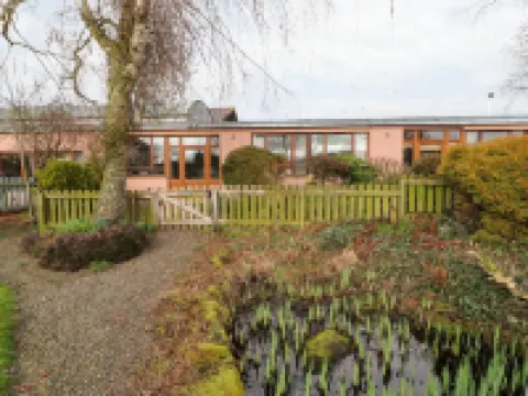 Woodpecker Hotels in Eden