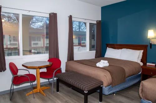 Spanish Villa Resort Отели в г. Пентиктон